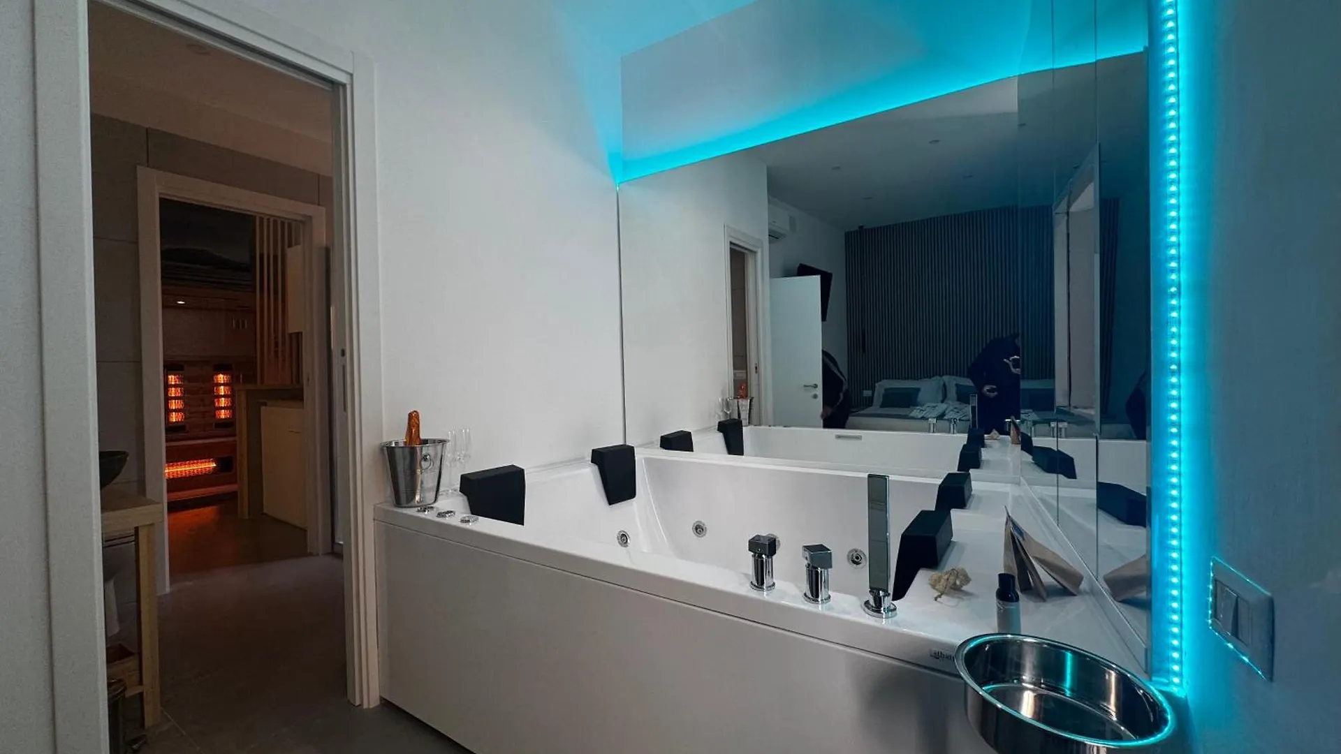 Scugnizzo Apartment Неаполь Италия