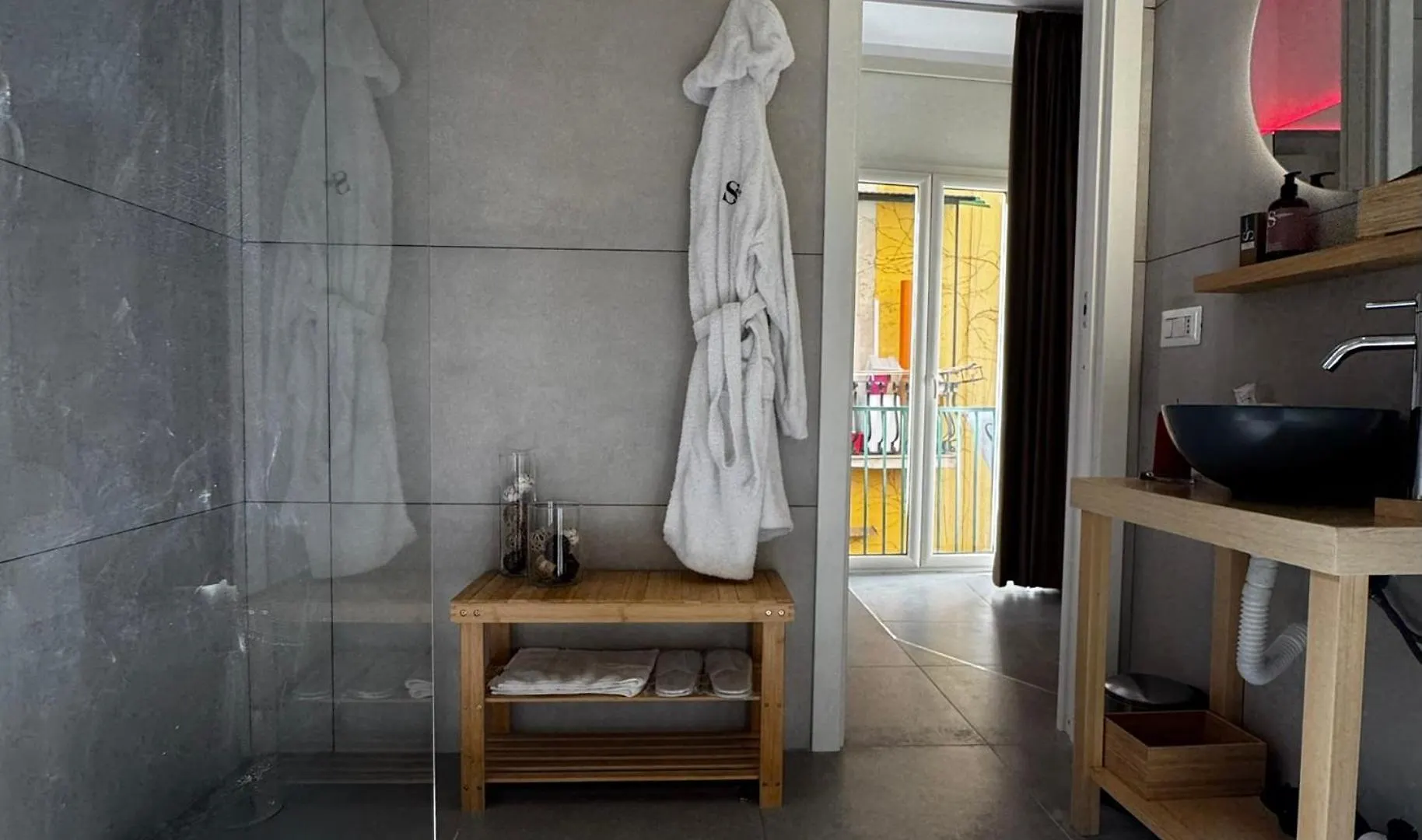 Scugnizzo Apartment Неаполь Италия