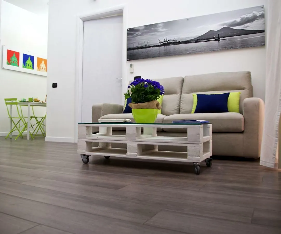 Scugnizzo Apartment Неаполь Италия